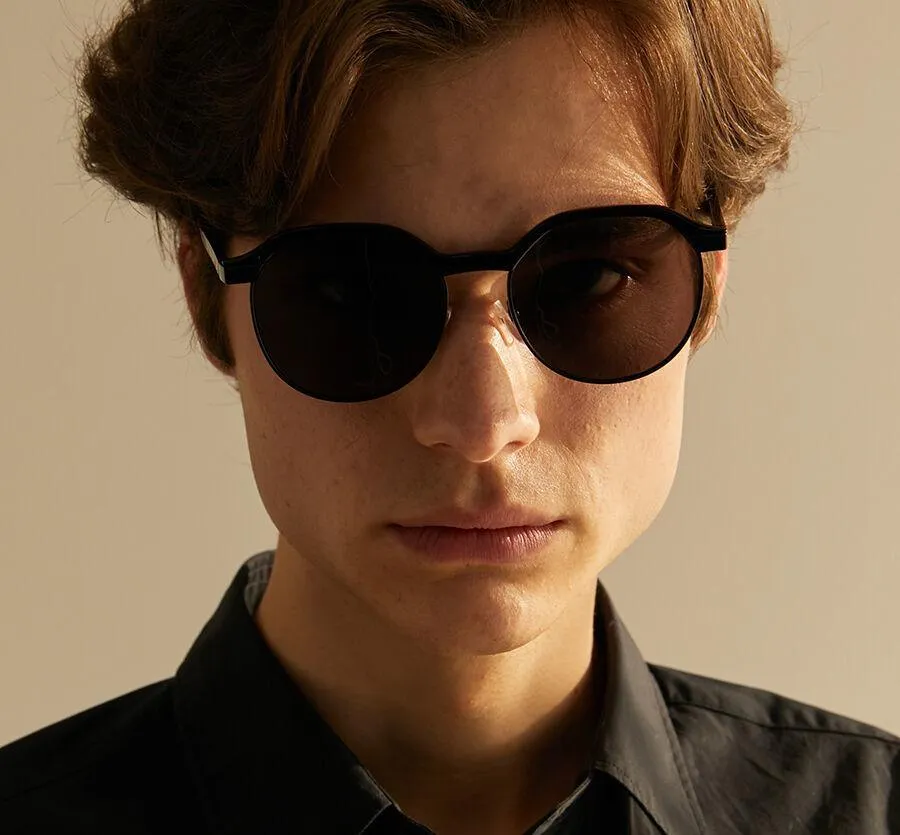 Brilliance Boost Sunglasses - Aubrey-OB211-Black: Fashionable Shades with UV Protection