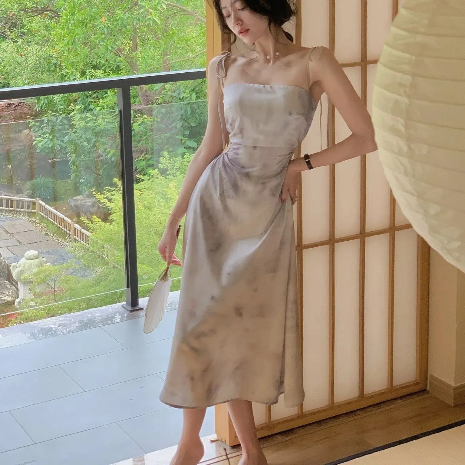 Nina - Robes mi-longues en satin pour femmes