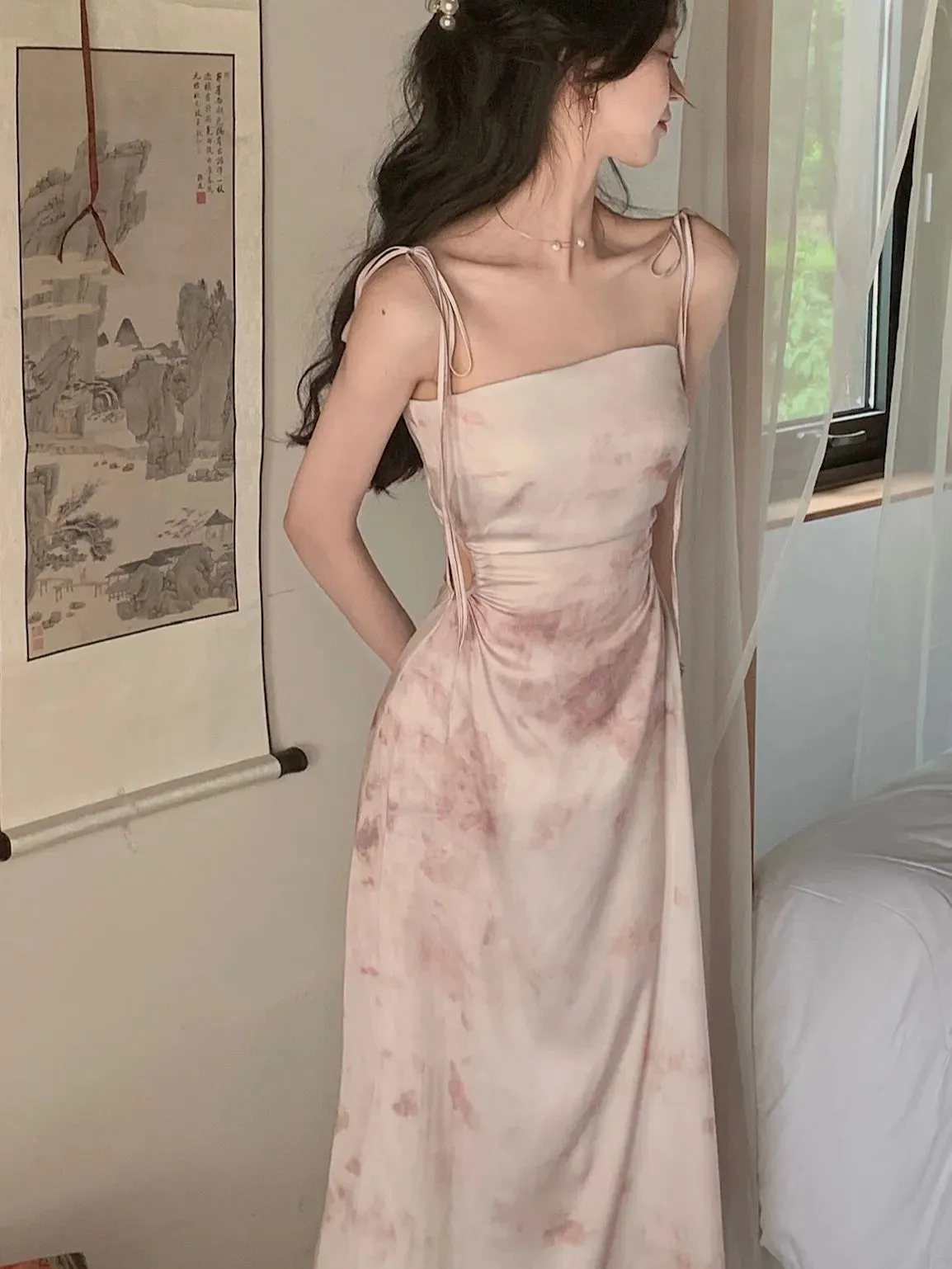 Nina - Robes mi-longues en satin pour femmes