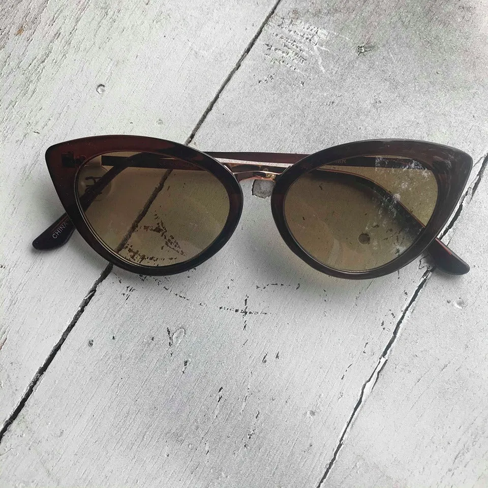 Retro Cat Eye Sunglasses