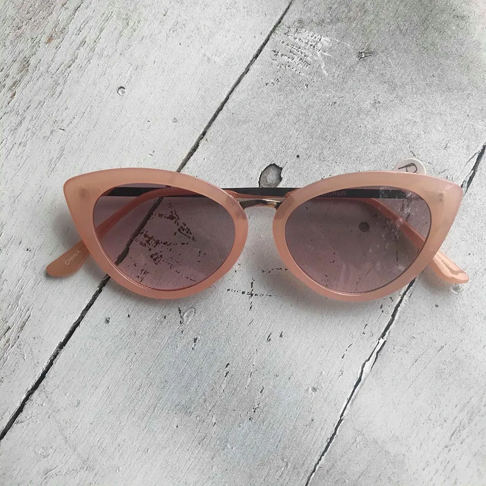 Retro Cat Eye Sunglasses