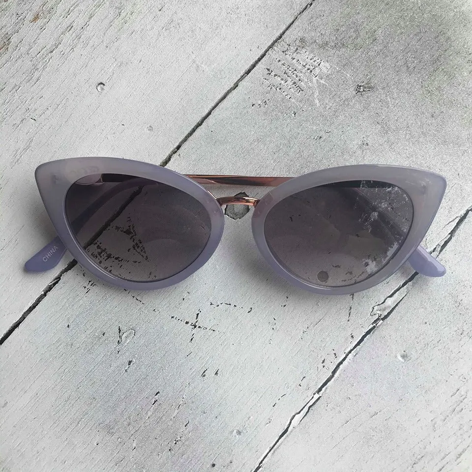 Retro Cat Eye Sunglasses