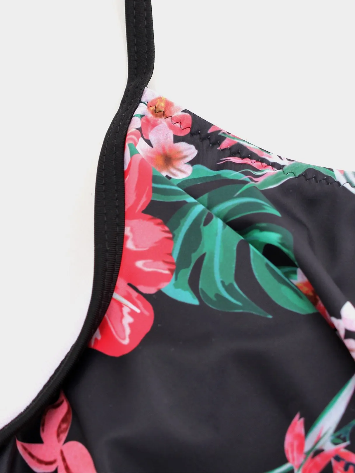 Wholesale Round Neck Sleeveless Floral Print Criss-Cross Tie-Up Bikinis